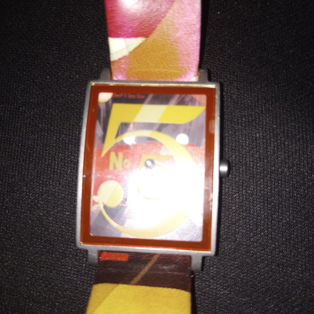 Projects, The Metropolitan Museum of Art, "The Figure 5 in Gold" Working watch